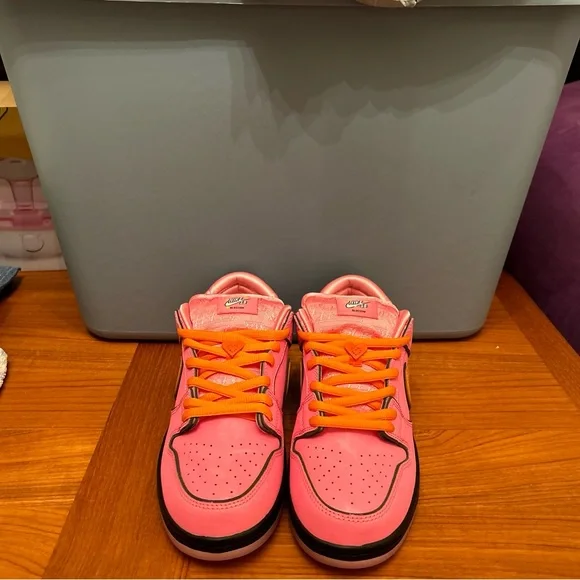 Powerpuff Girl SB Nike Dunks Blossom Sz 9 Men’s Nike SB Dunk Low The Powerpuff Girls Blossom Men main image 3